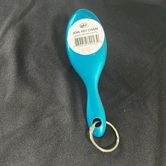 NIB 3 piece Moroccan Oil Fragrance Mist, scented candle and brush keychain . - Picture 8 of 8